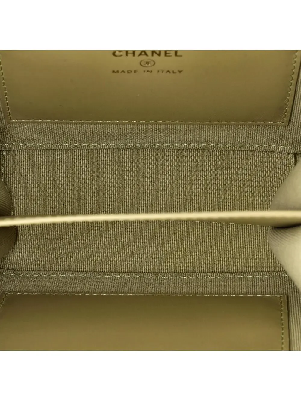 CHANEL elevate your